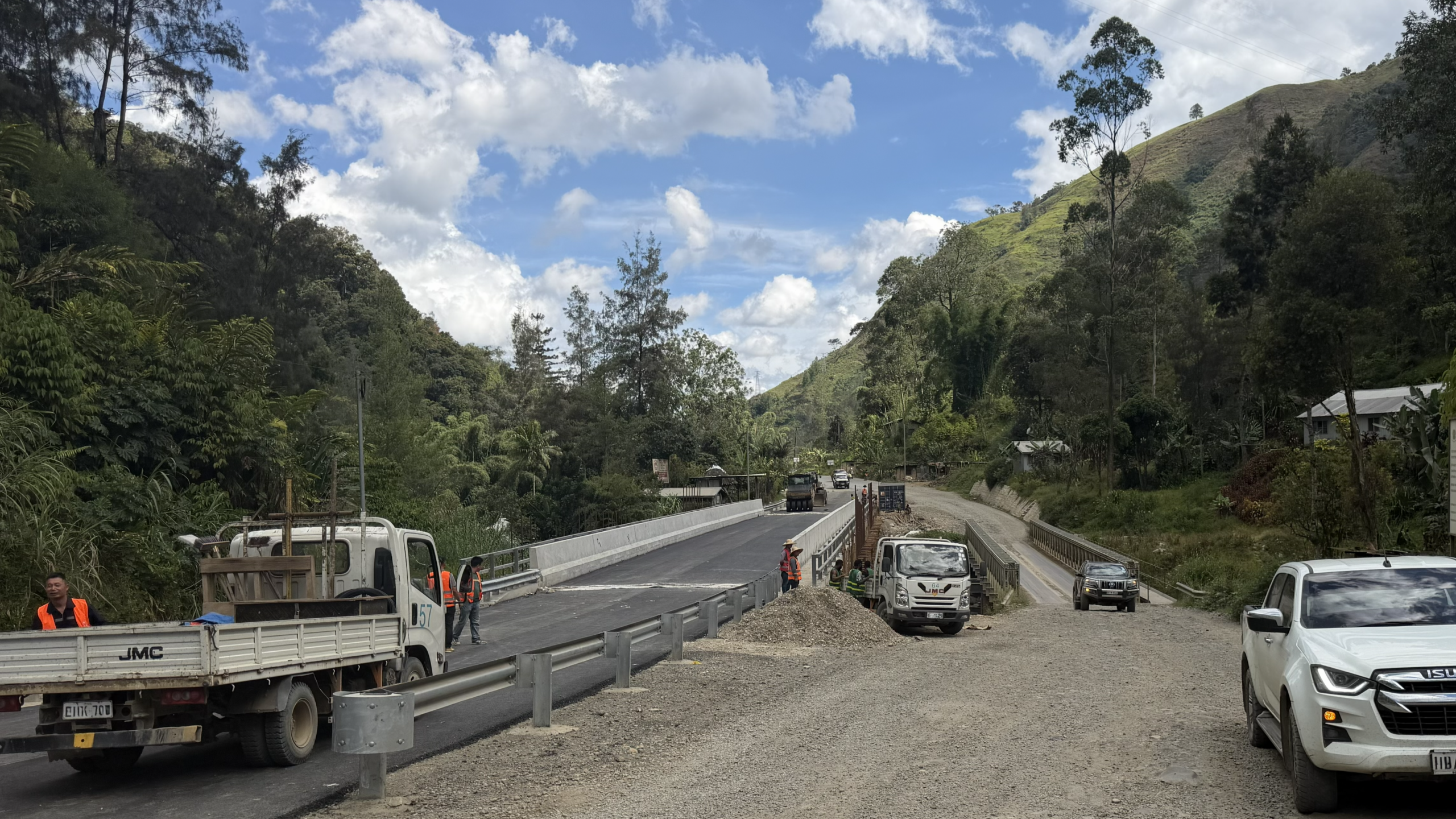 Bridge upgrade works along the Highlands Highway in Papua New Guinea