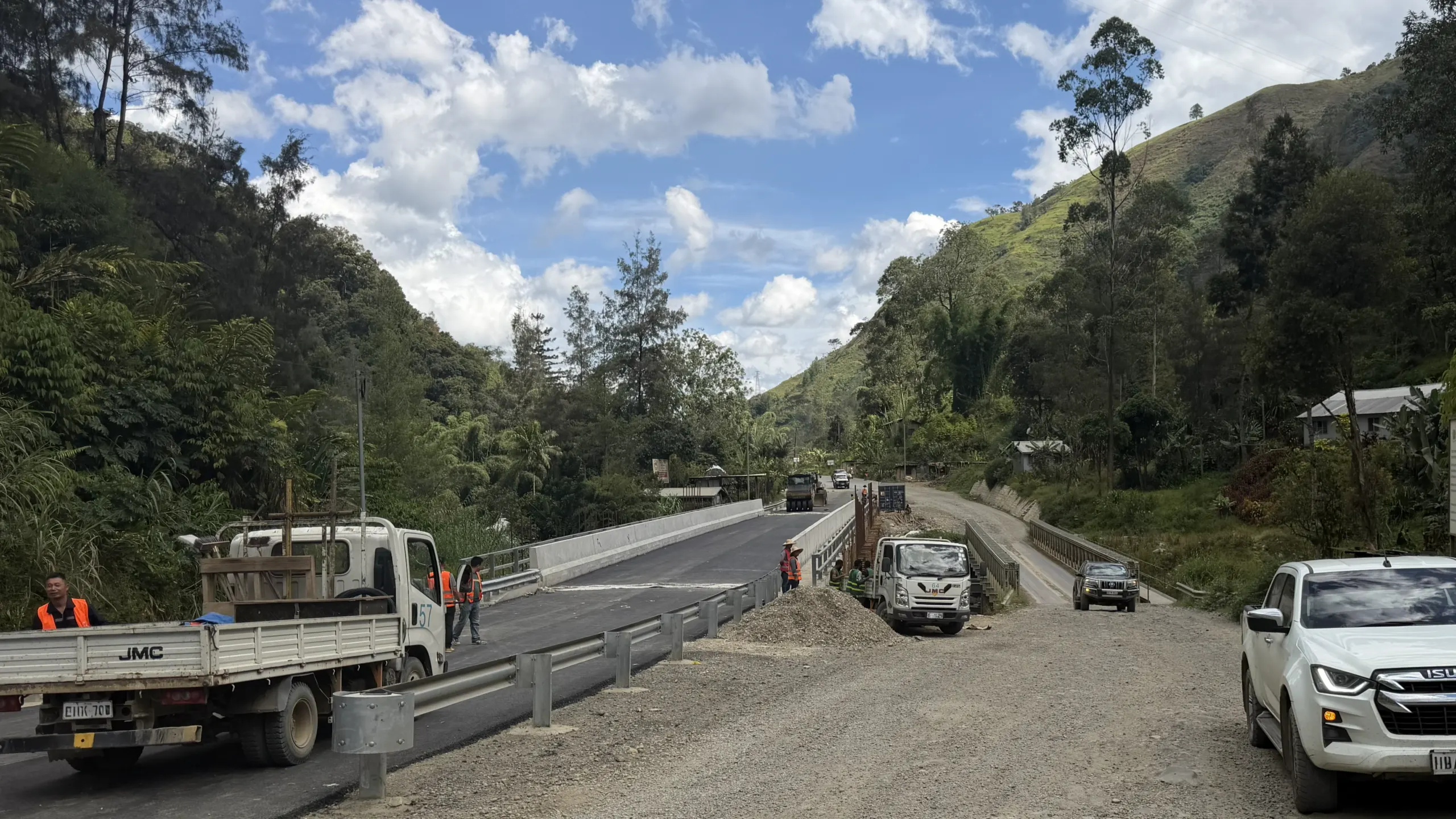 Bridge upgrade works along the Highlands Highway in Papua New Guinea